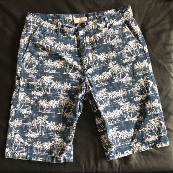 Penguin by Munsingwear Bermuda Shorts 18 - Picture 6 of 11